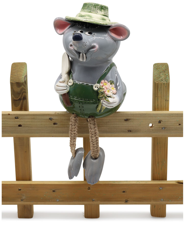 Garden stick mouse the gardener