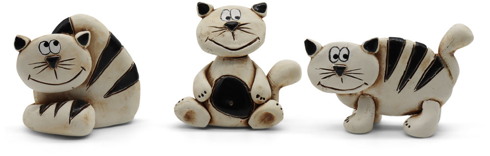 Miniature cat, mix of 3, black