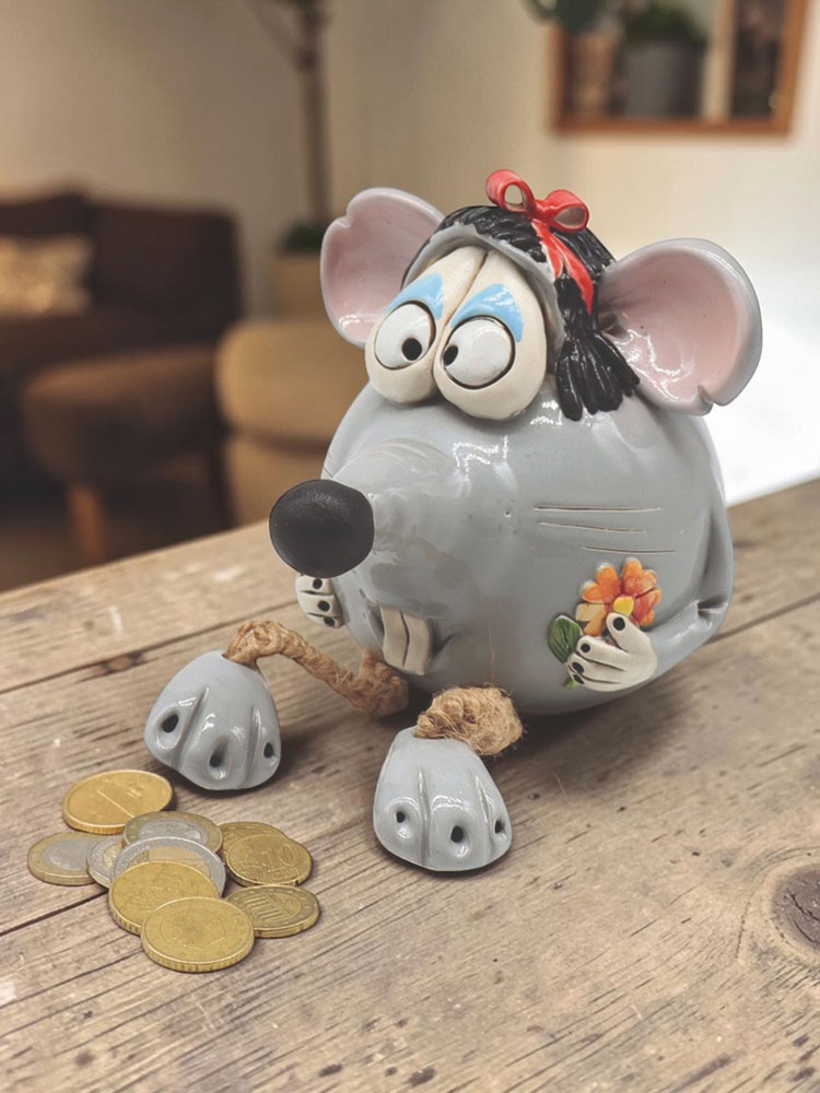 Coins bank mouse with flower