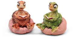 Turtle green/brown on cushion